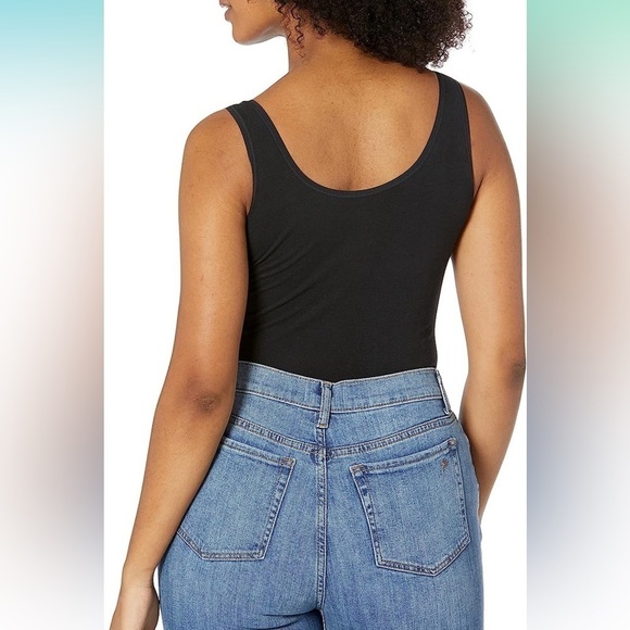 New Yummie® Scoop Neck Shaping Full Back Bodysuit​​ - Picture 3 of 3